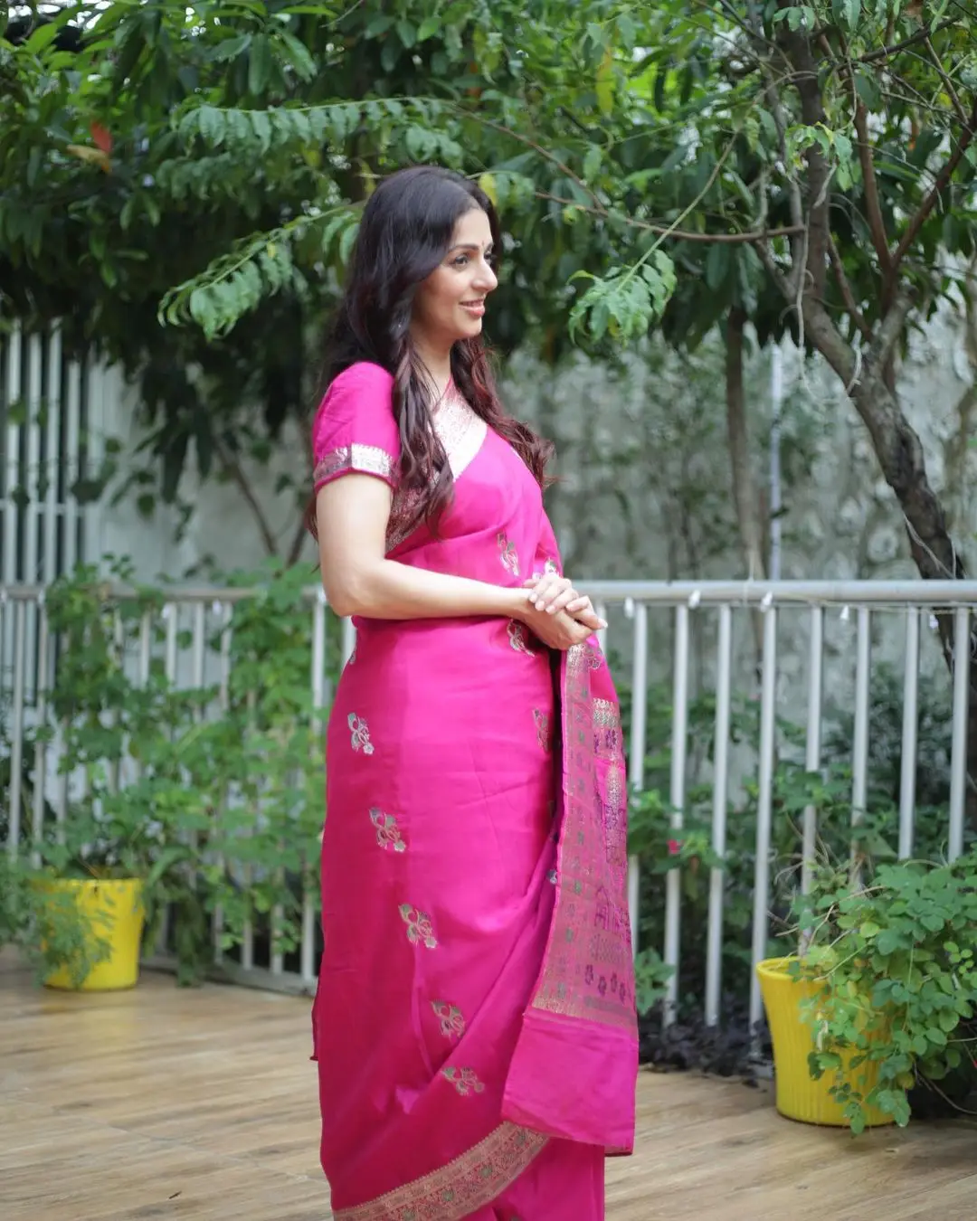 ACTRESS BHUMIKA CHAWLA IN INDIAN TRADITIONAL PINK SAREE 6